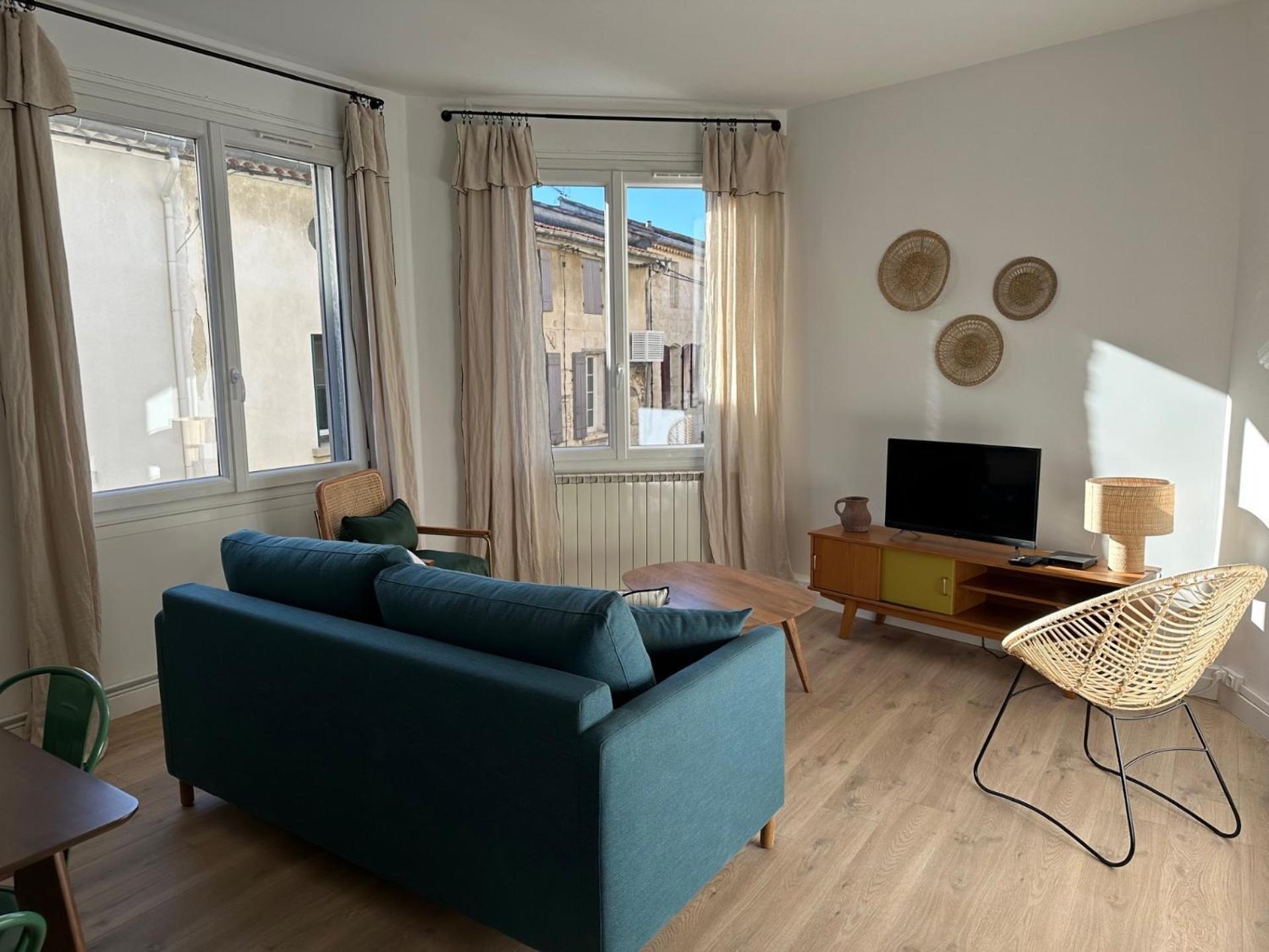 Charmant Appartement 3 Chambres Et Terrasse Eyragues Εξωτερικό φωτογραφία