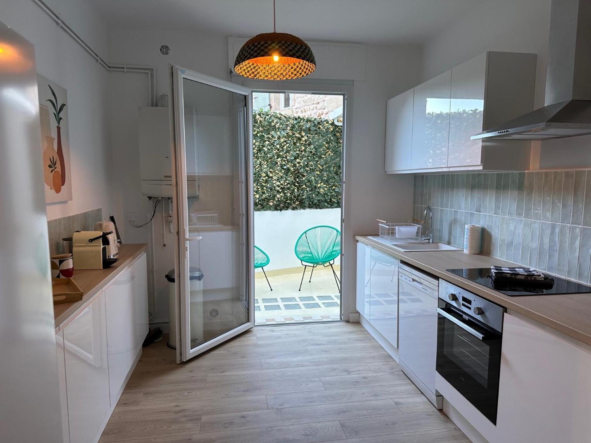 Charmant Appartement 3 Chambres Et Terrasse Eyragues Εξωτερικό φωτογραφία