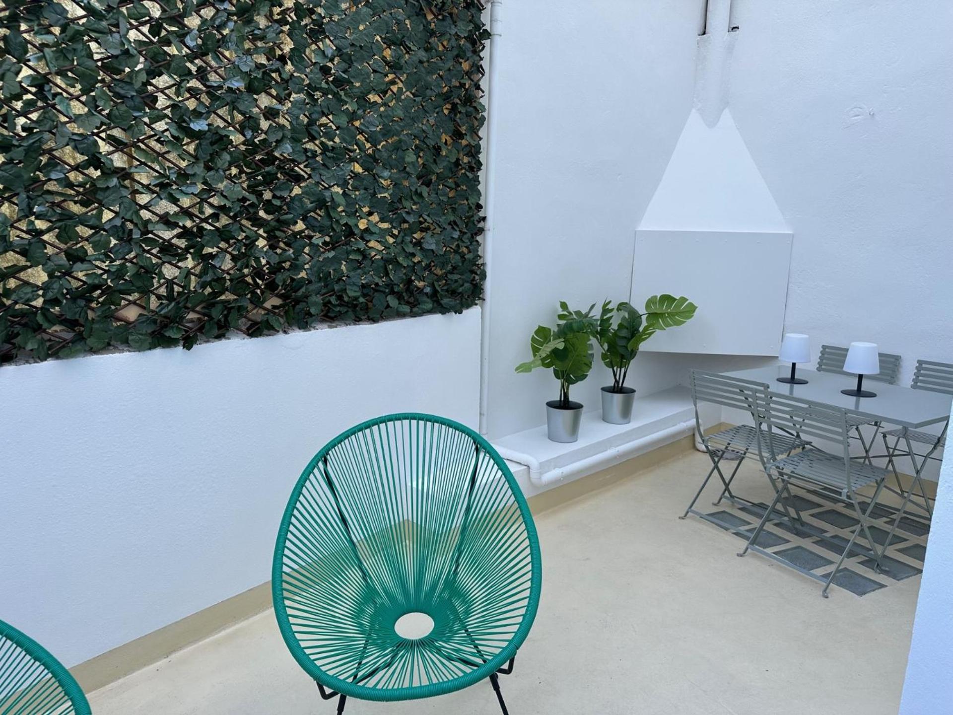 Charmant Appartement 3 Chambres Et Terrasse Eyragues Εξωτερικό φωτογραφία